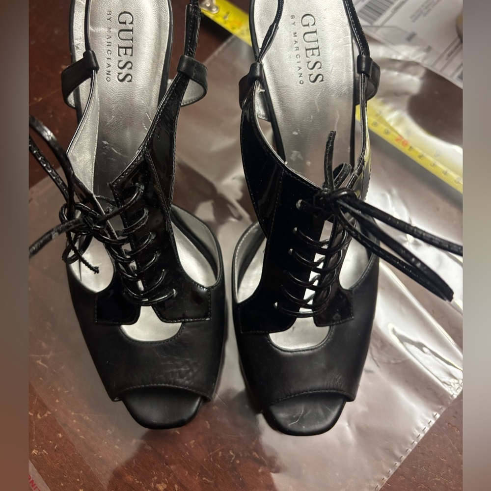 GUESS Black Lace-Up Peep-Toe Women’s 4” heel witchy goth sexy romantic 8 party